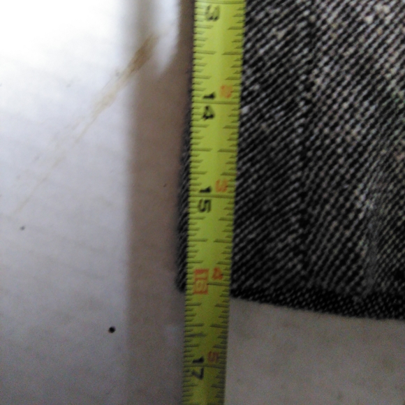 Two piece skirt suit - Picture 3 of 12